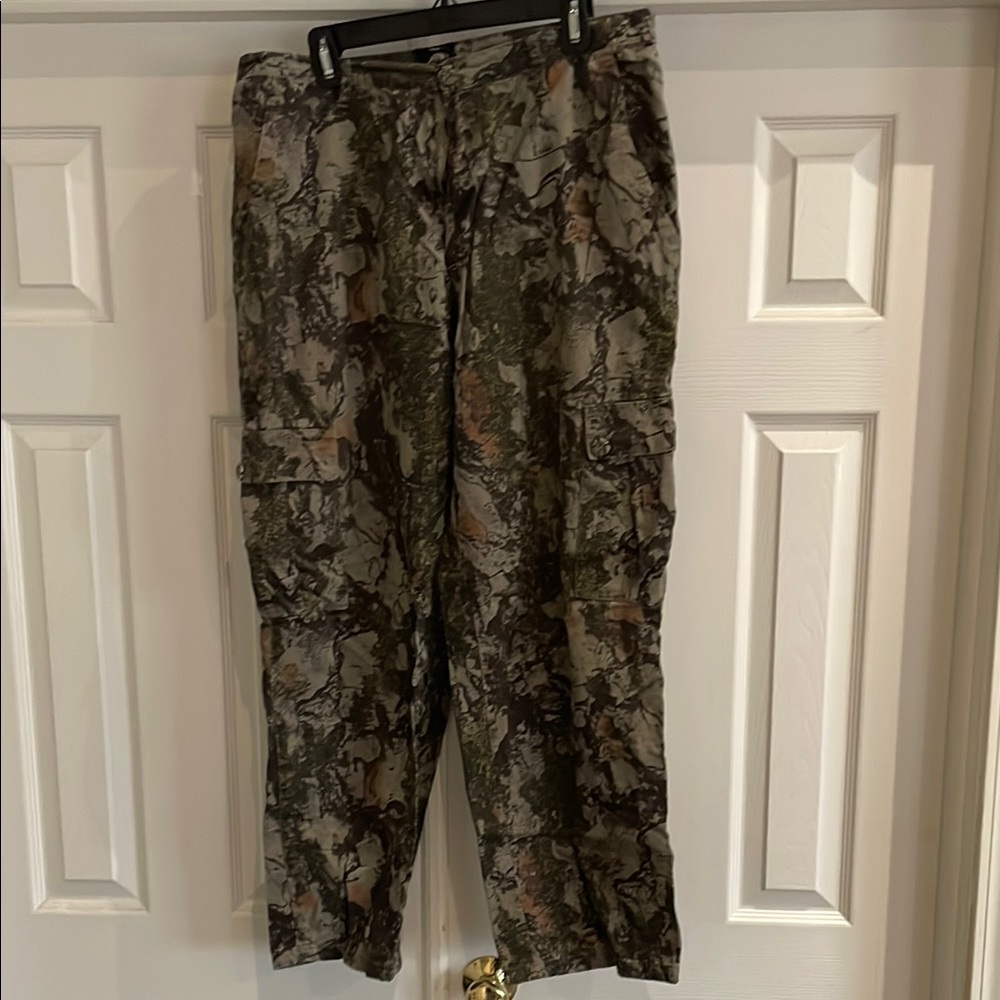 (010) Camouflage Cargo Pants